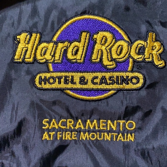 Hard Rock Hotel & Casino Sacramento At Fire Mountain S zip light jacket - Picture 3 of 5